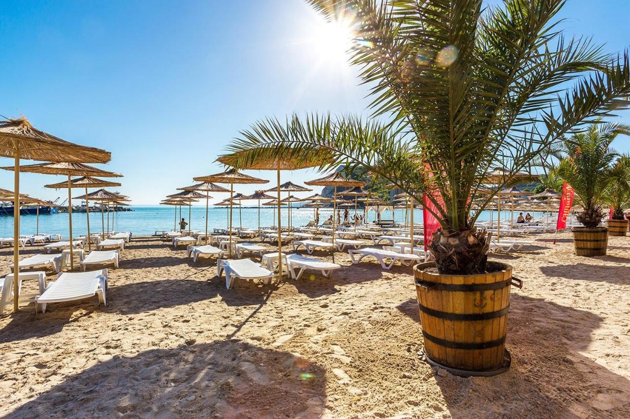 Laguna Terrace Каварна Екстериор снимка